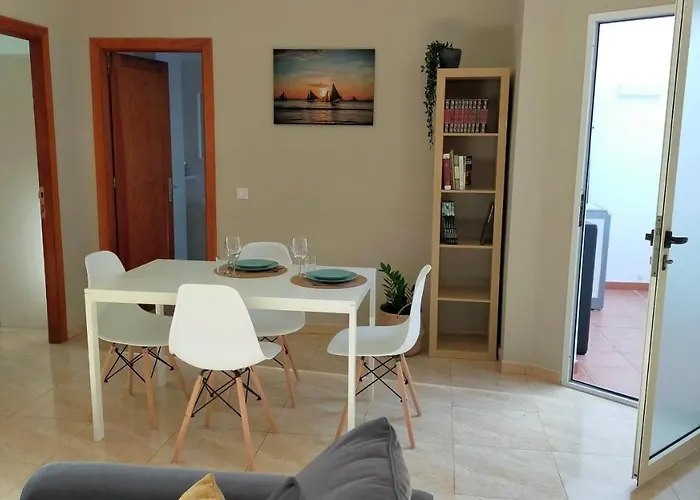 Amplio Y Luminoso Apartmán